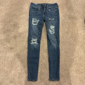 American Eagle Jeans Size 2 Slightly Distressed